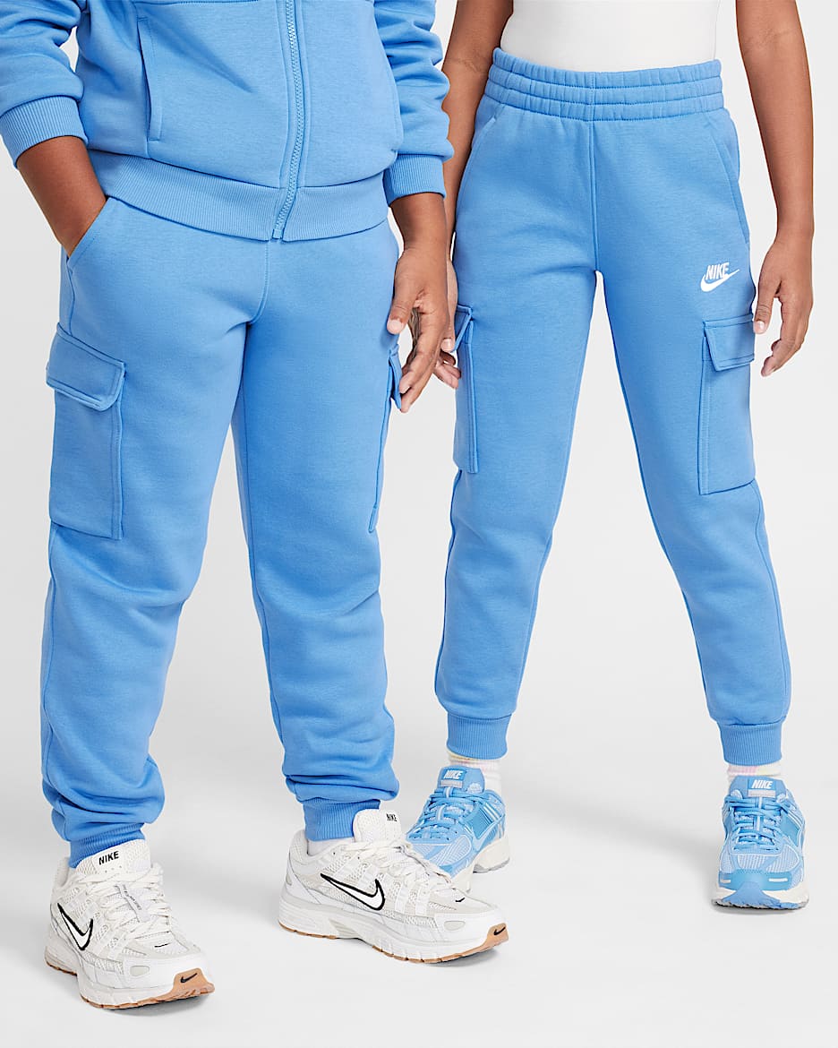 Pants cargo para ninos talla grande Nike Sportswear Club Fleece. Nike